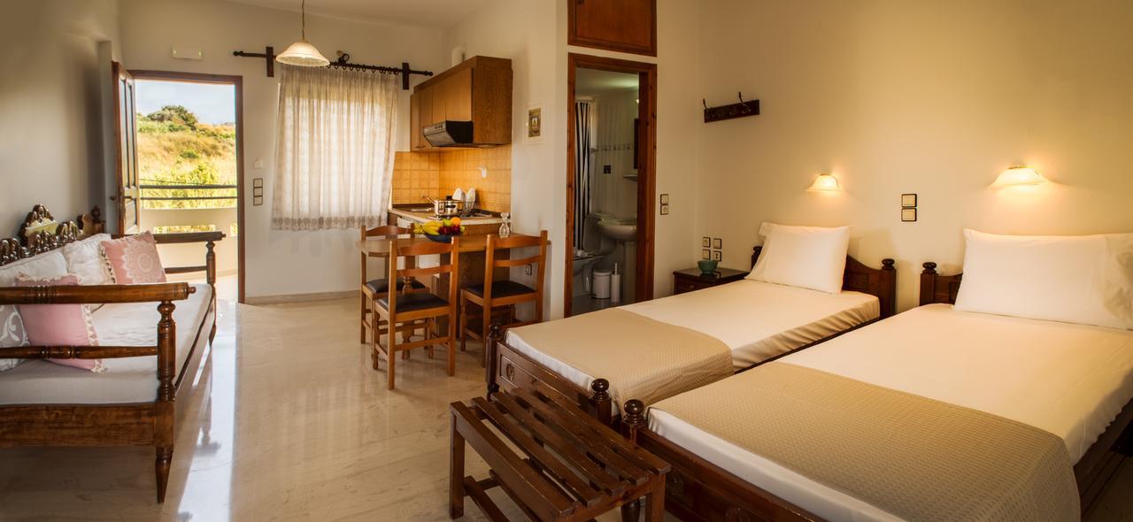 Merabello Apartments Agia Marina Oda fotoğraf